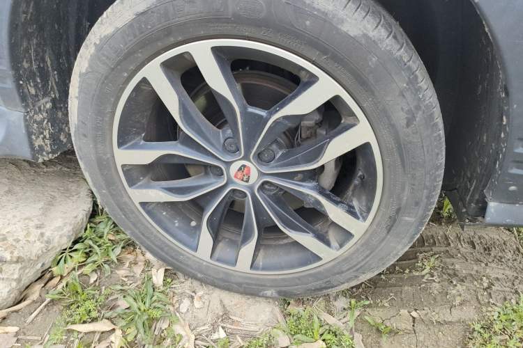 Used Roewe RX5 2018 20T Two-Wheel Drive Automatic Internet Smart Edition