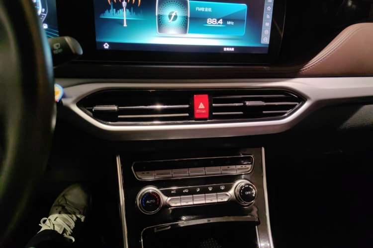 Used DORCEN G60S 2019 1.5T Automatic Supreme Grade China V Standard
