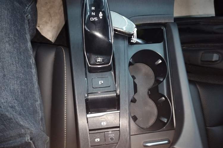 Used Bestune B70 2022 Third Generation 1.5T Automatic Enjoyment Version Gear Lever