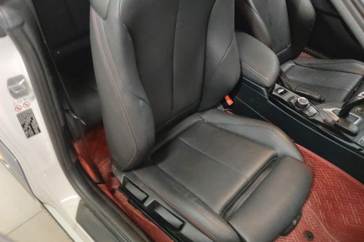 Used BMW 2 Series 2018 220i Convertible Coupe Sports Design Package Right Front Seat