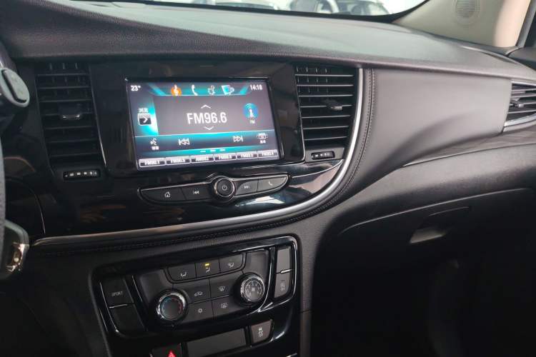 Used Buick Encore 2018 18T Automatic Two-Wheel Drive Urban Leading Model