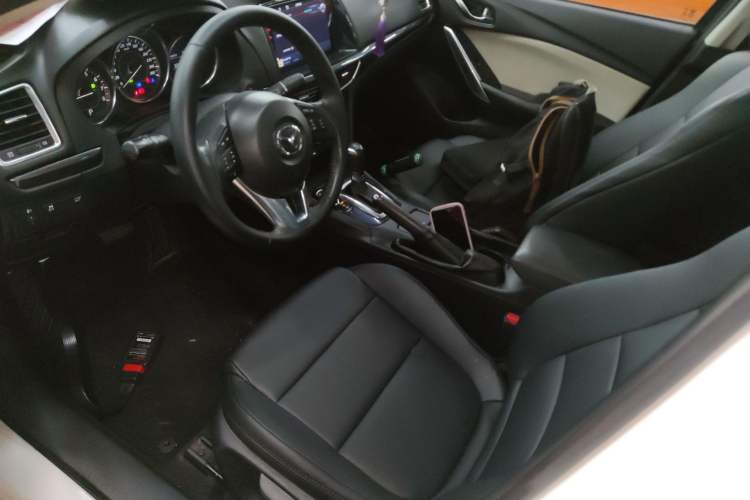 Used Mazda Atenza 2015 2.0L Blue Sky Fashion Edition