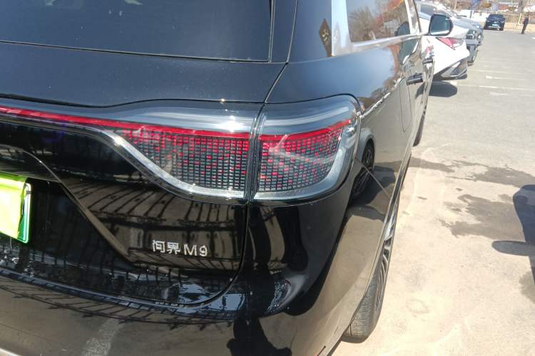 Used Hima AITO M9 2025 Extended-Range Ultra Version 52 kWh 6-Seater
