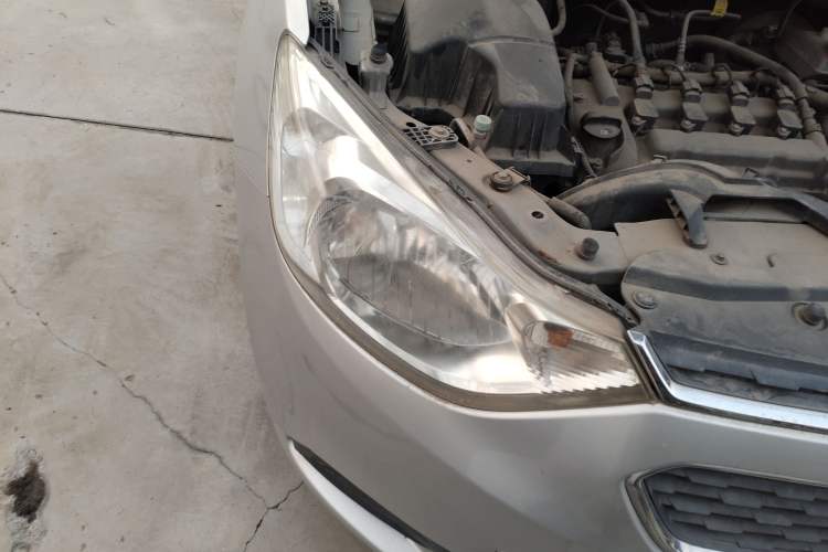 Used Chevrolet Sail 2015 Sail 3 1.3L Manual Ideal Edition Right Front Headlight