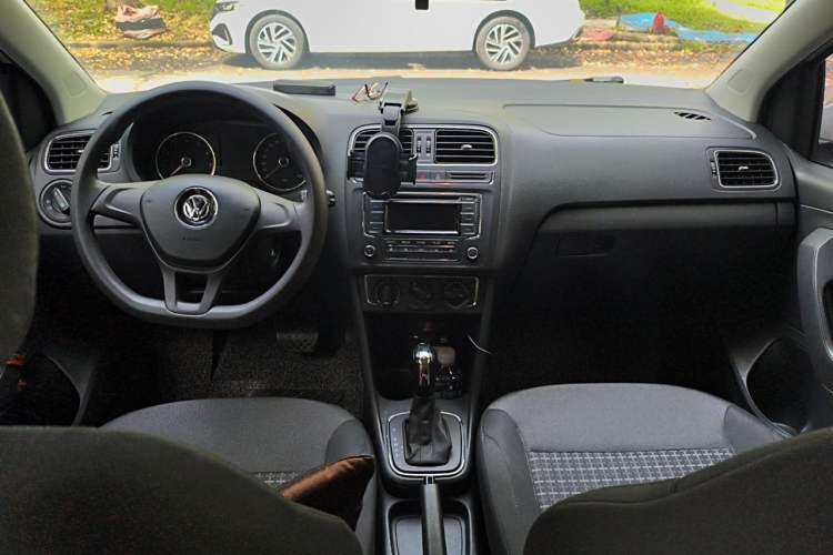 Used Volkswagen Polo 2014 1.6L Automatic Comfort Edition