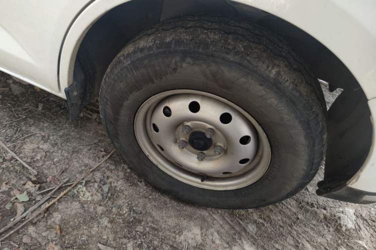 Used Chana Ruixing EM80 2024 Comfort-Style 6-Seater 41.86 kWh