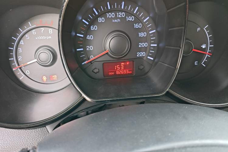 Used Kia K2 2012 Sedan 1.4L MT GLS Commemorative Edition
