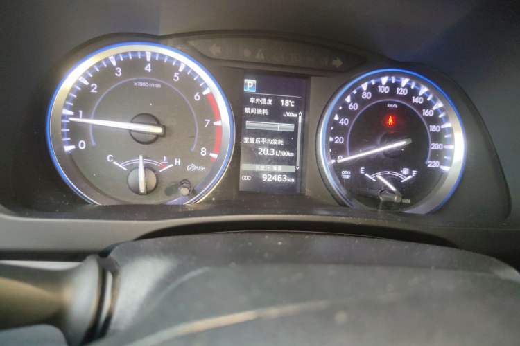 Used Toyota Highlander 2018 2.0T Four-Wheel Drive Luxury Edition 7 Seats China V Emission Standard