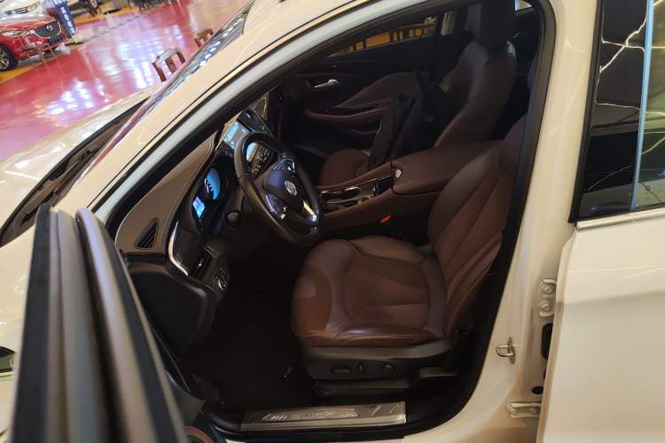 Used Buick Envision 2017 28T Four-Wheel Drive Elite Model Left Front Seat