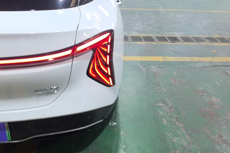 Used Hongqi EH7 2024 690 Pro
