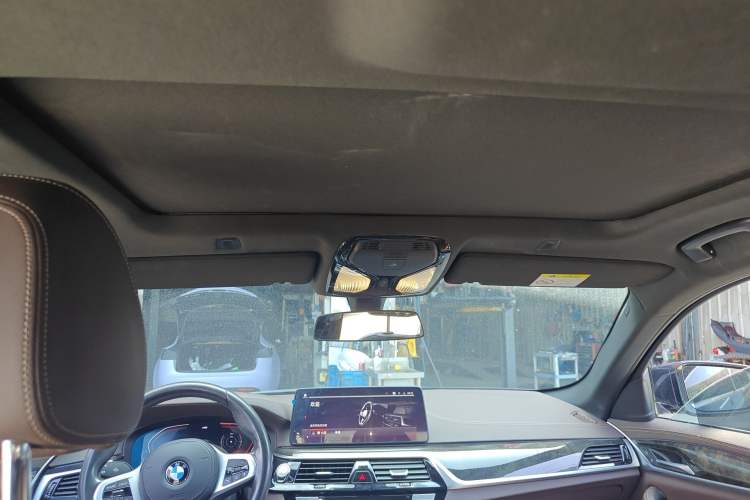 Used BMW 5 Series 2021 Facelifted 525Li M Sport Package
