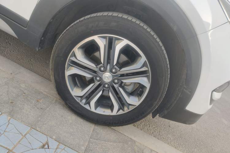 Used Hyundai Tucson 2015 1.6T Dual-Clutch Two-Wheel-Drive Leading Model