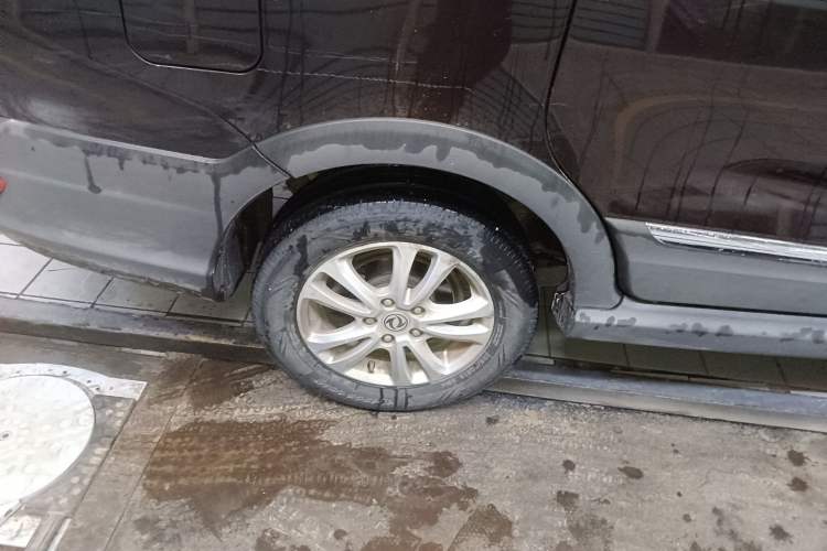 Used Dongfeng Fengon 370 2016 1.5L Manual Luxury 7-Seater