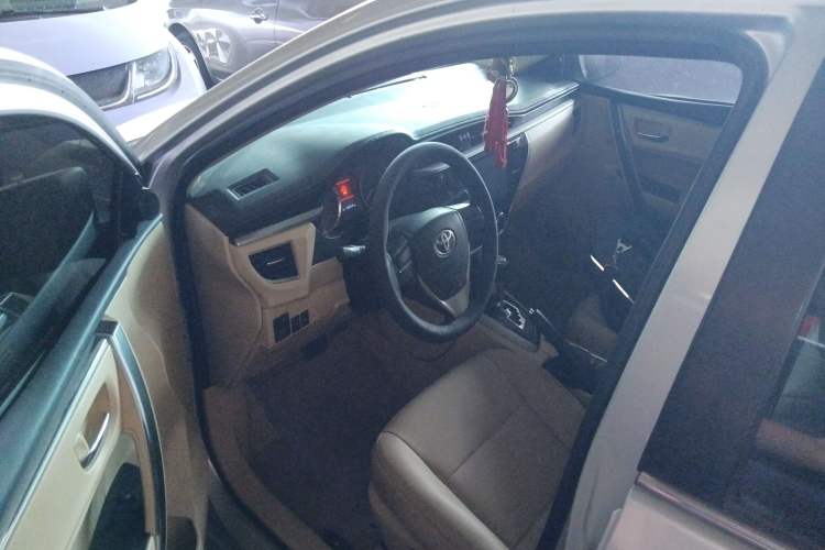 Used Toyota Corolla 2014 1.6L CVT GL-i