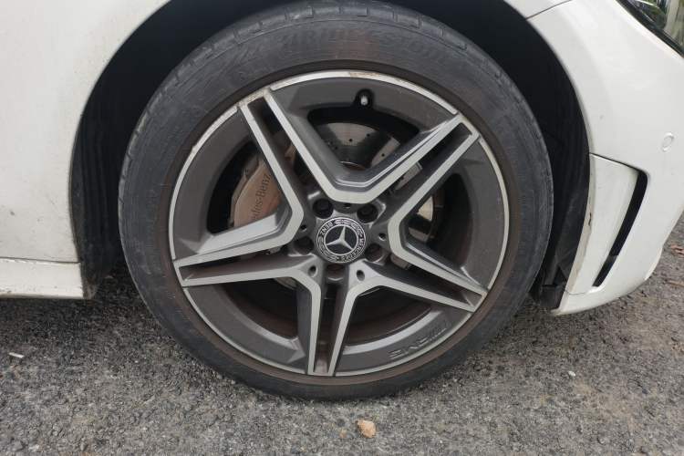 Used Mercedes-Benz C-Class 2019 C 260 Estate Right Front Wheel Hub
