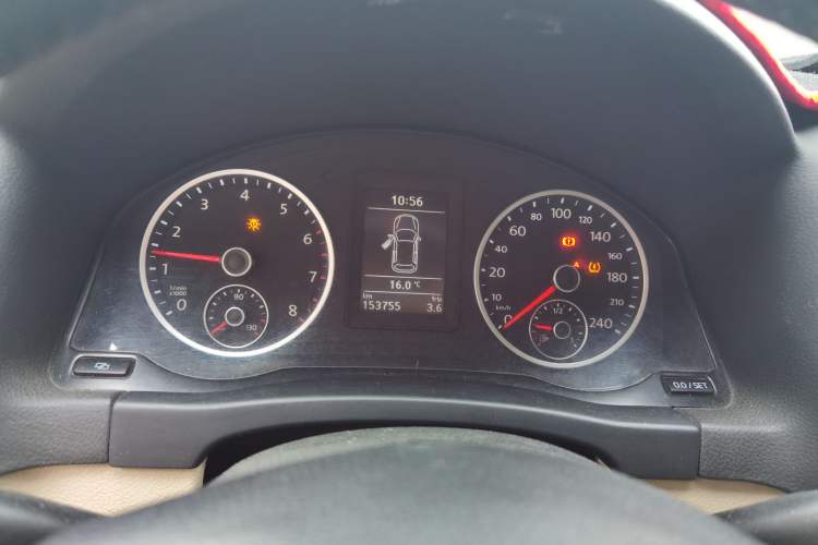 Used Volkswagen Tiguan 2010 1.8 TSI Manual Two-Wheel Drive Urban Edition Instrument Cluster