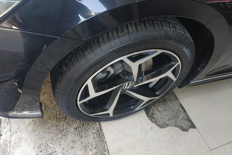 Used Volkswagen Magotan 2023 2 Million Units Limited Edition 330TSI DSG Leading Version