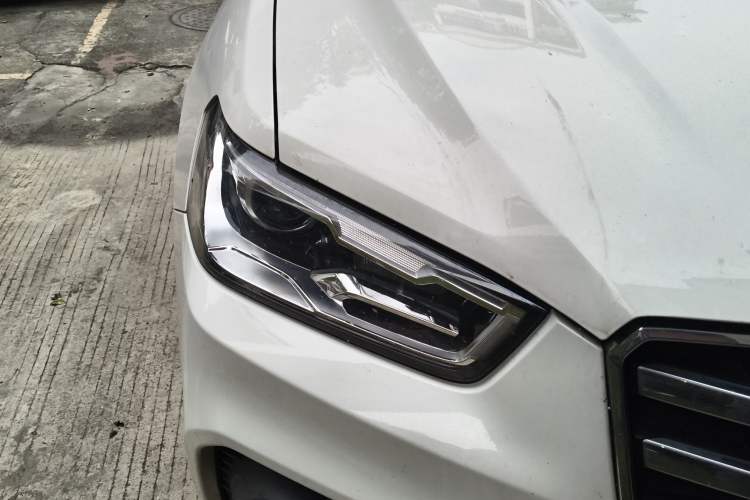 Used Haval H6 Coupe 2017 Red Label 2.0T Automatic Two-Wheel Drive Prestige Model