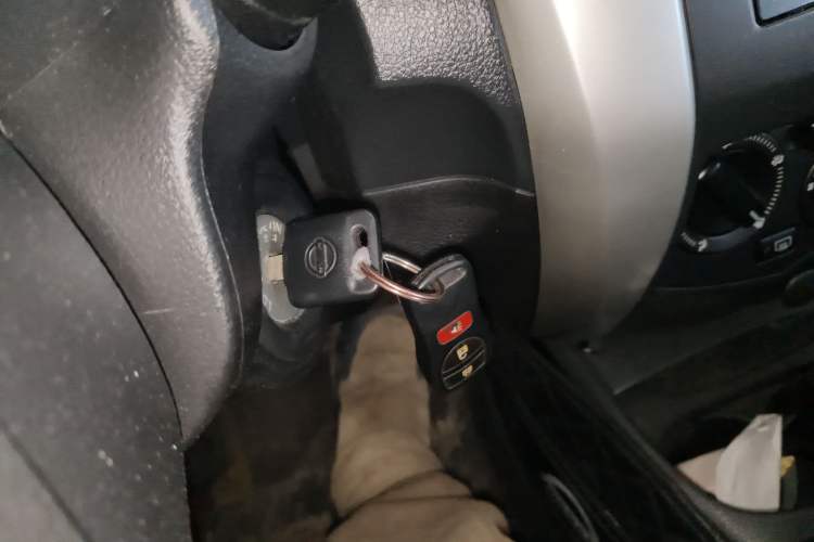 Used Nissan Livina 2015 1.6XE Manual Comfort Edition
