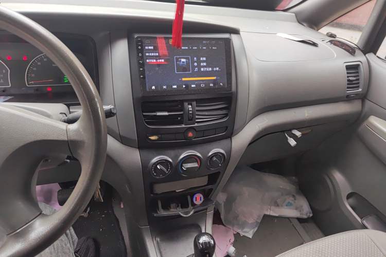 Used Dongfeng Shuaike 2013 1.5L Manual Comfort 7-Seater China V Standard
