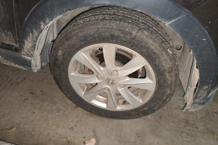 Used Dongfeng Fengon 330 2014 1.5L Manual Utility Version DK15
