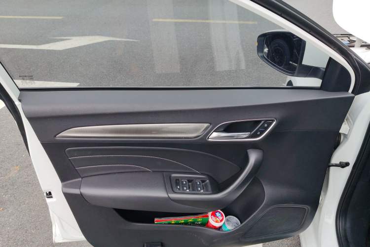 Used Roewe i6 2019 PLUS 20T TST 4G Connected Flagship Superb Edition