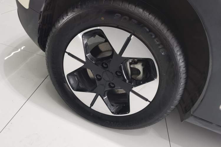 Used Geely Galaxy Geome 2025 UP 410km Exploration+ Edition Exterior 5