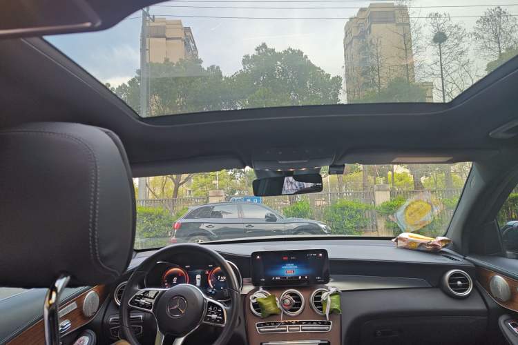 Used Mercedes-Benz GLC 2021 GLC 300 L 4MATIC Dynamic Model Headliner