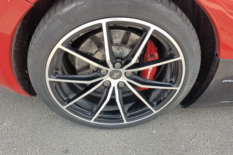 Used Ferrari California T 2009 4.3L Standard Edition Right Front Wheel Hub