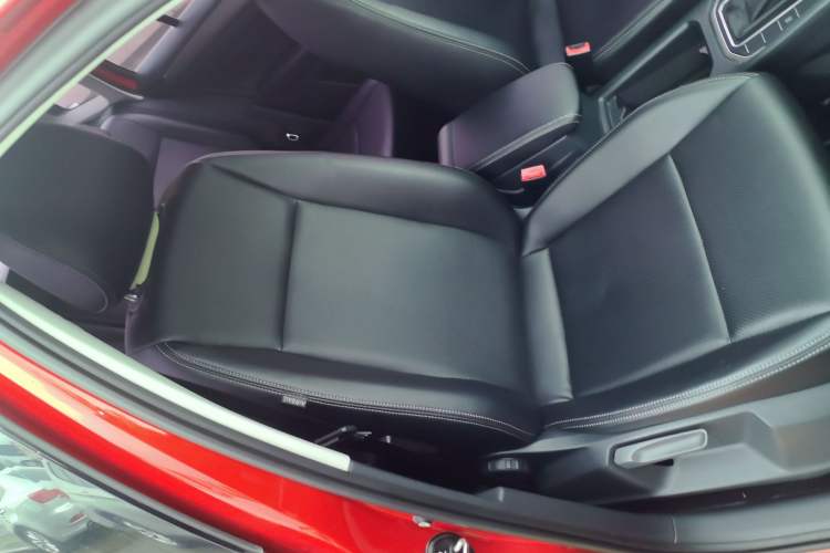 Used Volkswagen Golf Sportsvan 2016 1.6L Automatic Comfort Model Right Front Seat