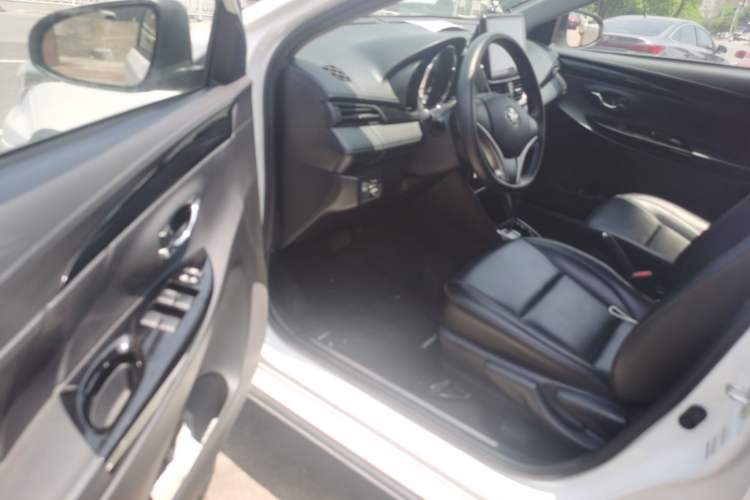 Used Toyota YARiS L Zhi Xuan 2020 X-Trail X 1.5L CVT Luxury Edition
