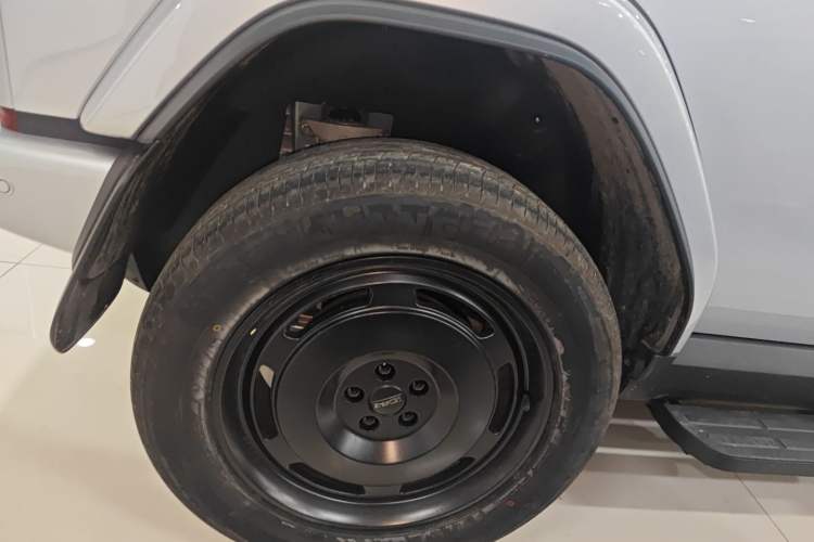 Used iCAR V23 2026 Model 550 Two-Wheel Drive Super Sports Edition Right Rear Wheel Hub