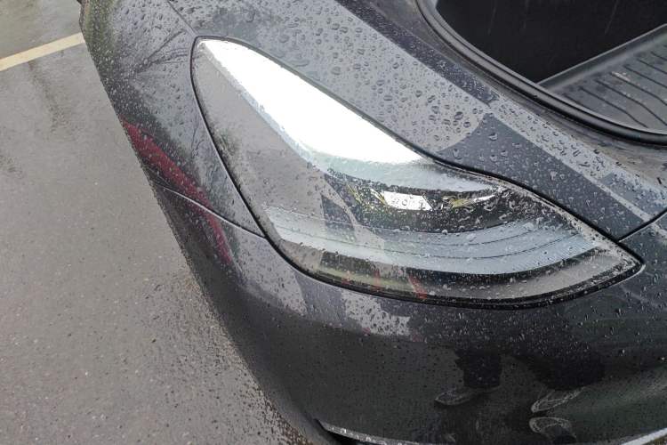 Used Tesla Model Y 2024 Long-Range All-Wheel-Drive Version
