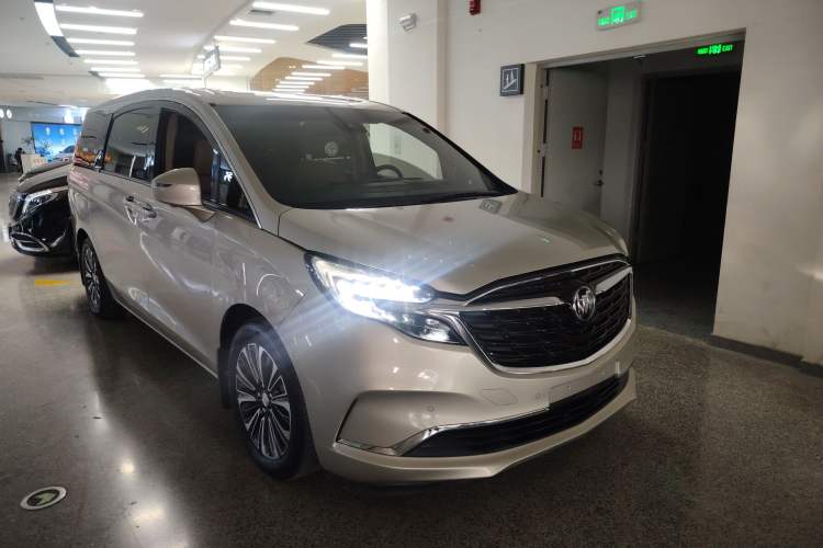 Used Buick GL8 2020 ES Land Cruiser 653T Luxury Model
