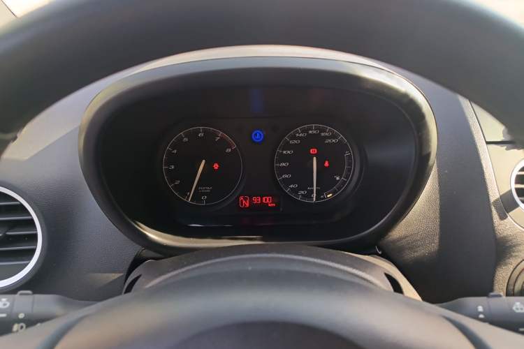 Used MG 3 2013 1.3L AMT Comfort Edition Instrument Cluster