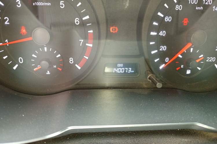 Used Haima Fumei 2015 M5 1.6L Manual "Beloved Edition" Odometer Close Up