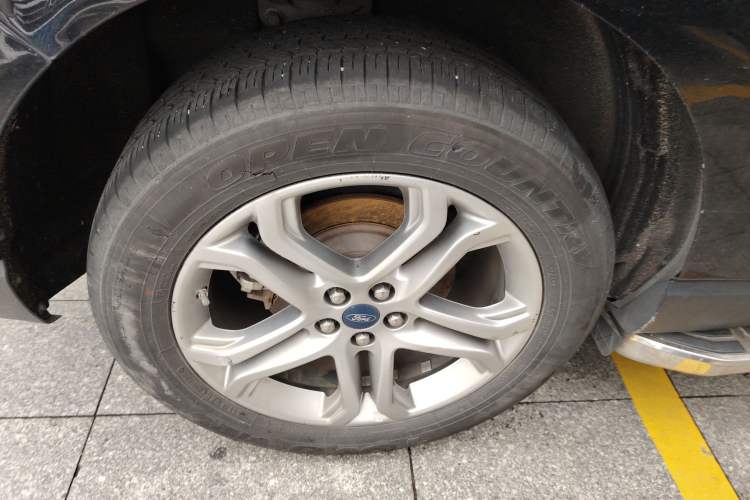 Used Ford Edge 2018 EcoBoost 245 Two-Wheel-Drive Titanium 7-Seater China VI Standard
