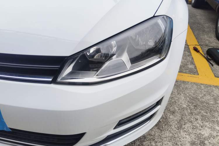 Used Volkswagen Golf 2016 180TSI Automatic Comfort Model Left Front Headlight