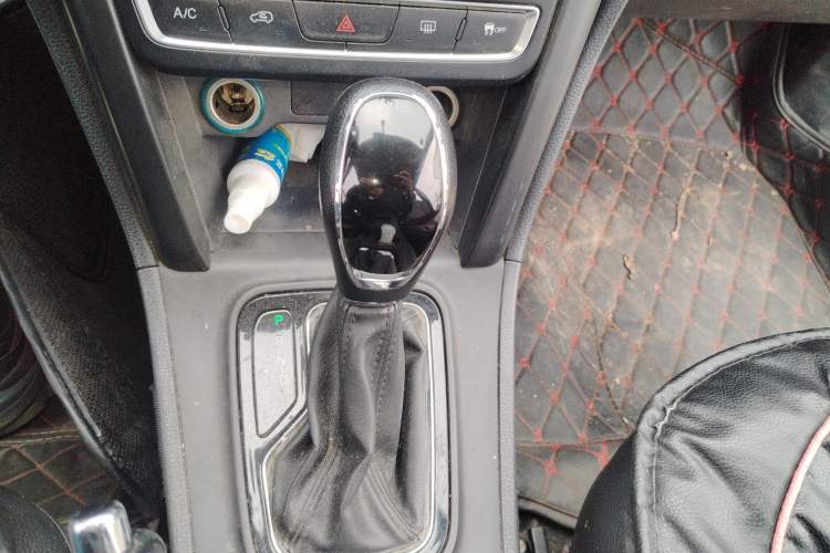 Used Chery Tiggo 3 2016 1.6L CVT Fashion Edition Gear Lever