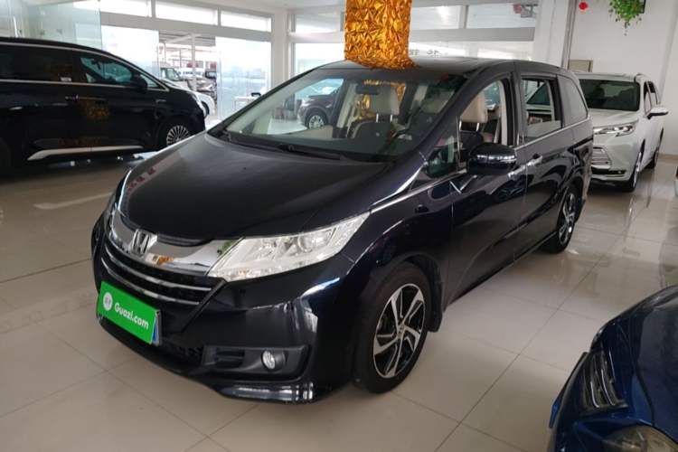 Used Honda Odyssey 2015 Revised 2.4L Luxury Edition