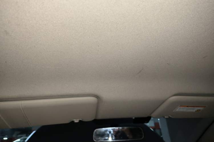 Used Nissan Livina 2013 1.6XE Manual Comfort Edition Headliner