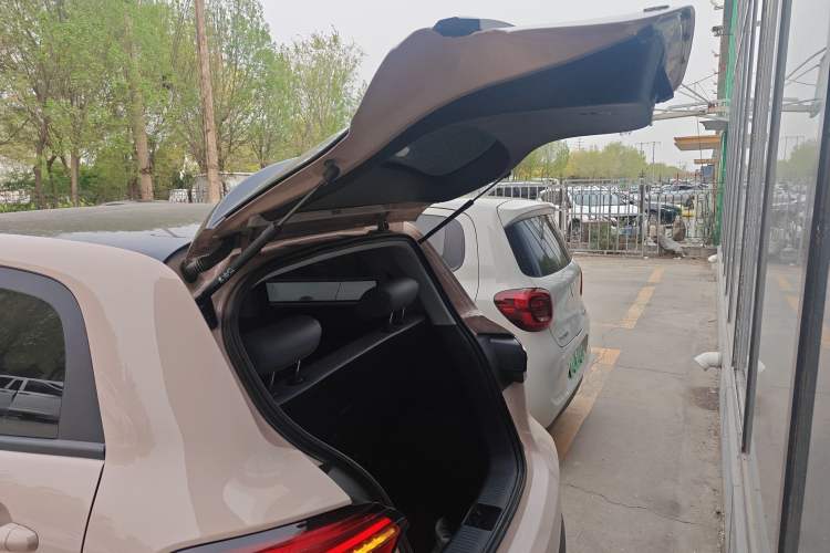 Used Leapmotor T03 2021 400 Luxury Edition Trunk