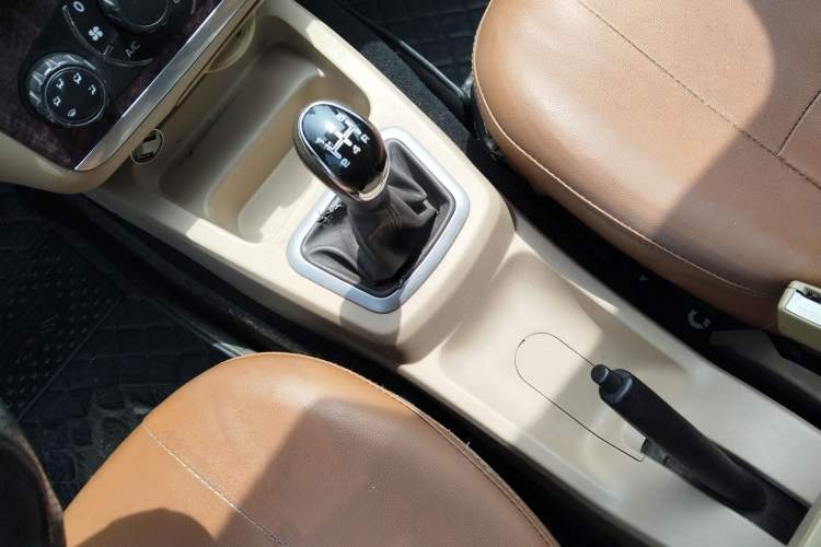 Used BAIC Weiwang M30 2015 1.5L Comfort version DAM15