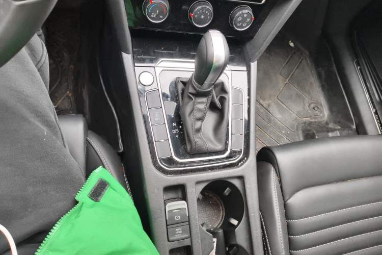 Used Volkswagen Magotan 2025 Zhongxiang Version 280TSI DSG Comfort Edition