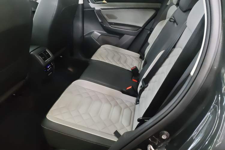 Used Volkswagen Tayron 2023 280TSI Two-Wheel-Drive Luxury Plus Advanced Version Left Rear Seat