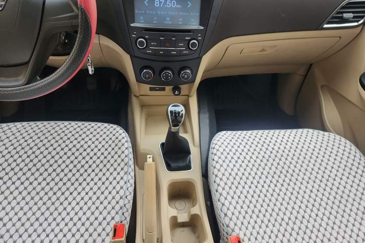 Used Wuling Hongguang 2015 1.5L S1 Standard China V-Emission Standards
