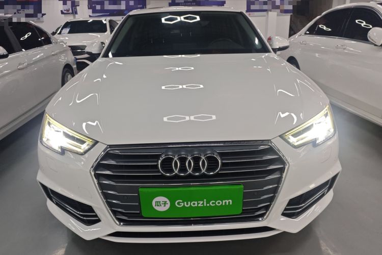 Used Audi A4L 2018 30th Anniversary Edition 40 TFSI Fashion Model
