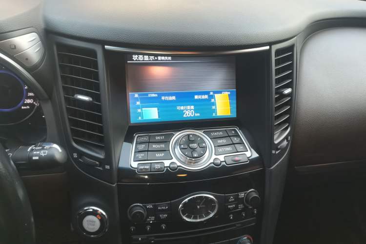 Used Infiniti QX70 2013 3.7L Standard Edition
