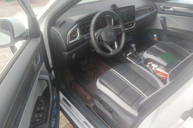 Used Volkswagen T-ROC 2025 300TSI DSG Two-Wheel Drive Chen Guang Edition