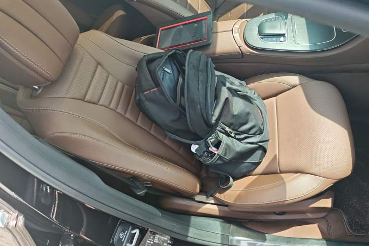 Used Mercedes-Benz E-Class 2019 Restyled E 300 L Sporty and Stylish Edition Right Front Seat